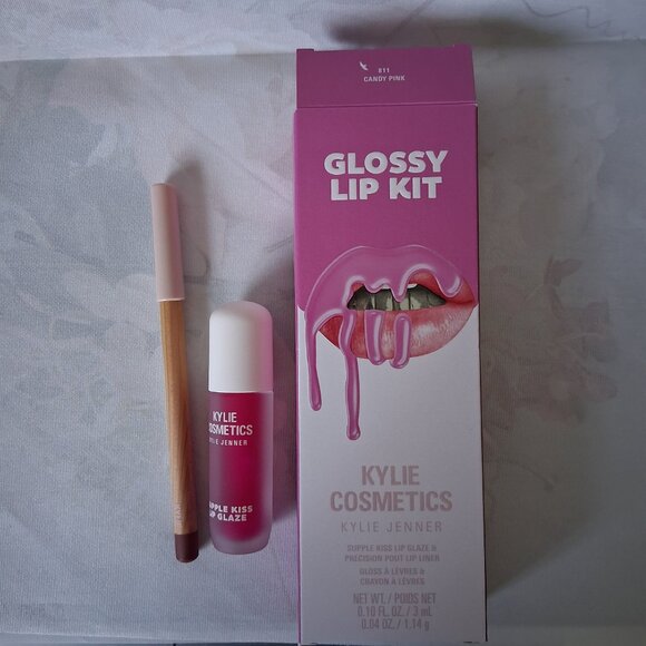 Kylie Cosmetics Glossy Lip Kit Supple Kiss Lip Glaze & Liner 811 Candy Pink NIB - Picture 1 of 3
